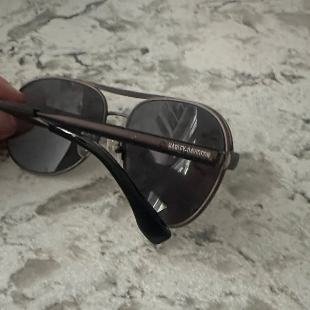 HD Black Aviator Sunglasses - Picture 2 of 6